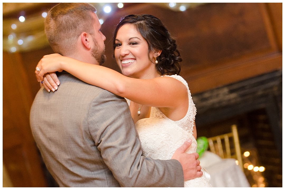bride and groom first dance
