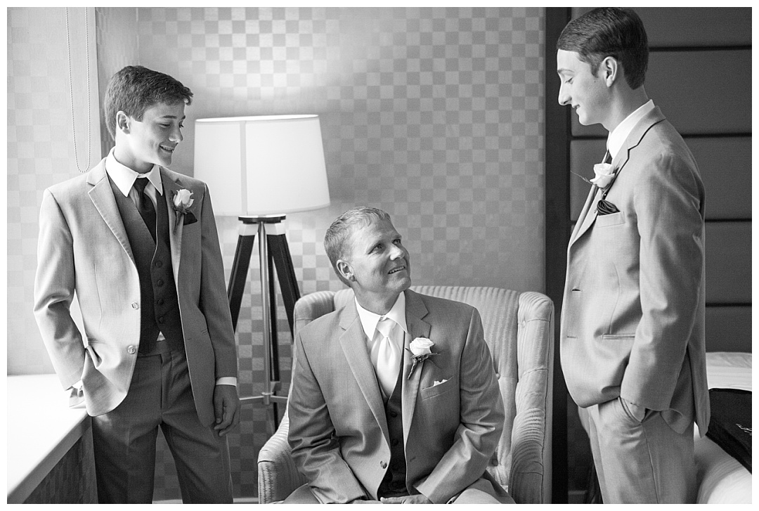 groom and groomsmen