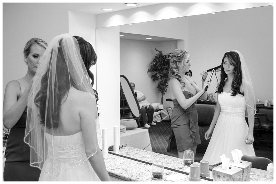 Piney Branch Golf Club bride getting ready