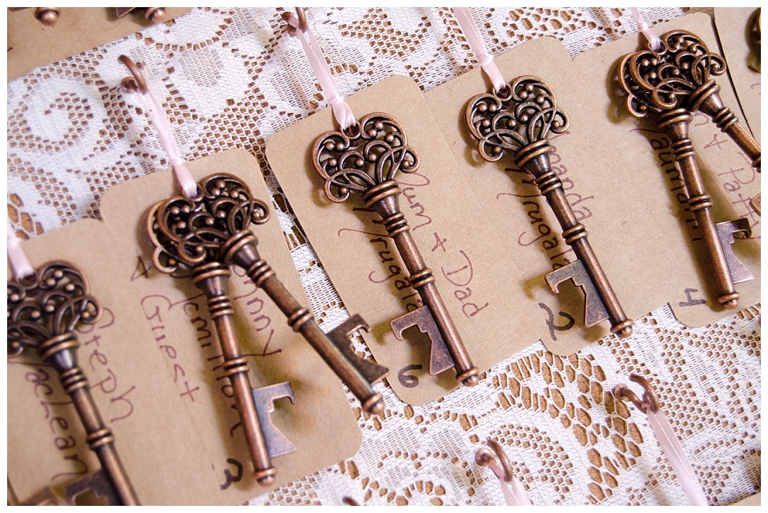 wedding place cards keys