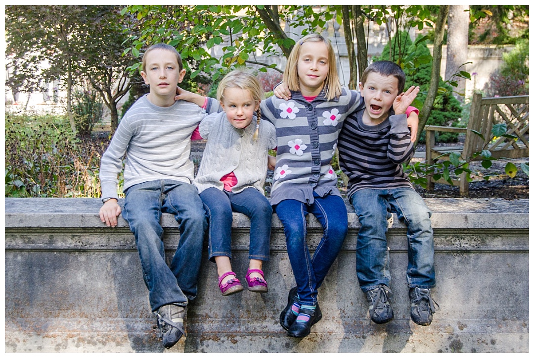 Family Photos at Strong Mansion | Aaron Haslinger Photography