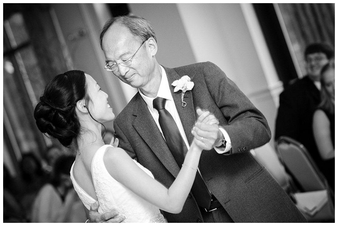 Water's Edge Event Center Wedding Photos | Aaron Haslinger Photography